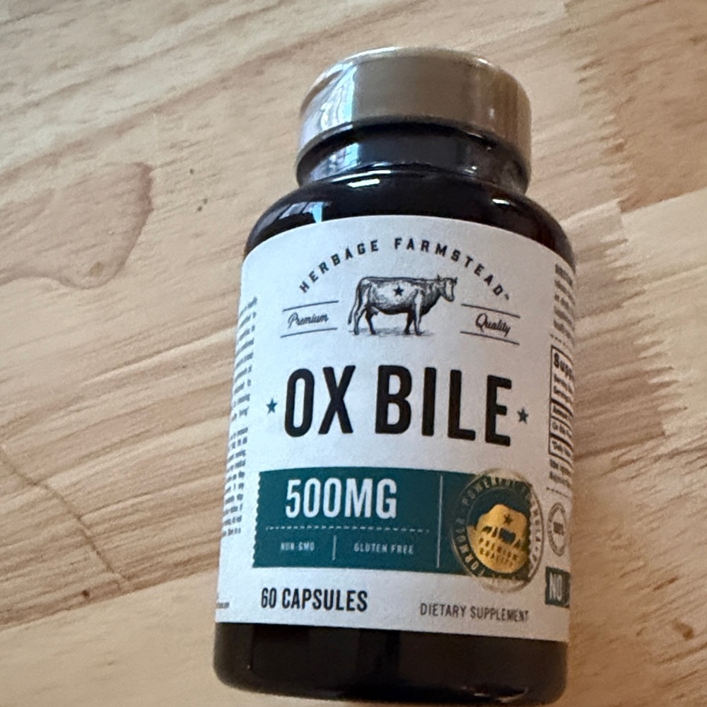 Ox Bile Supplement - 500mg, Black and White